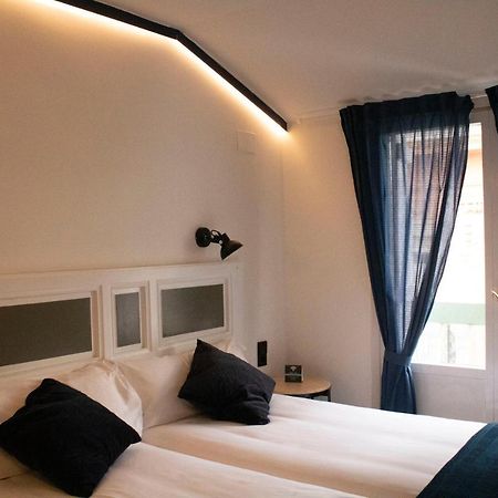 Hotel Alda Jolio Jaca Bagian luar foto