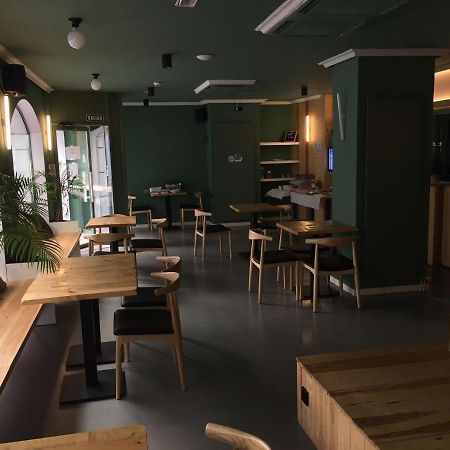 Hotel Alda Jolio Jaca Bagian luar foto