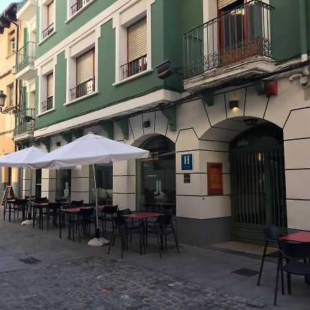 Hotel Alda Jolio Jaca Bagian luar foto
