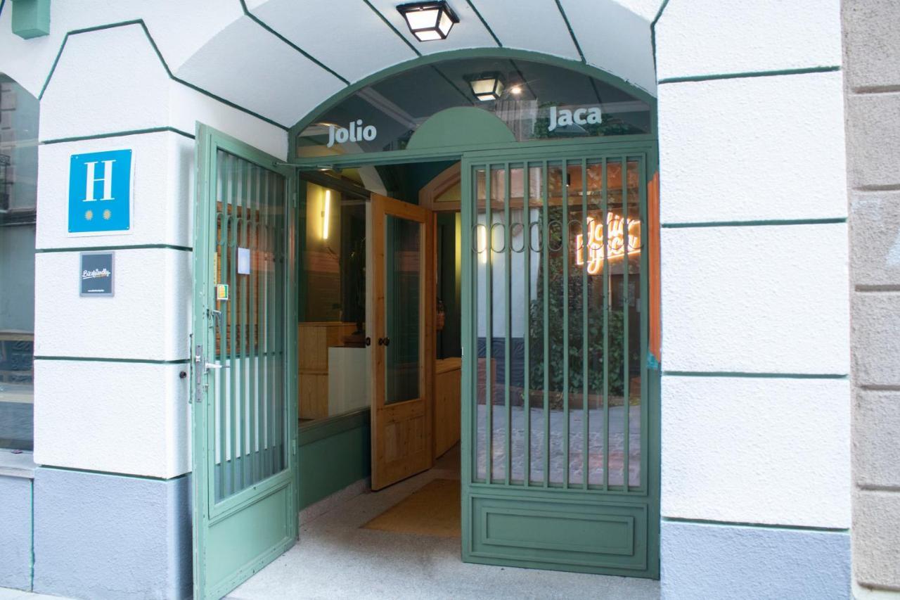 Hotel Alda Jolio Jaca Bagian luar foto