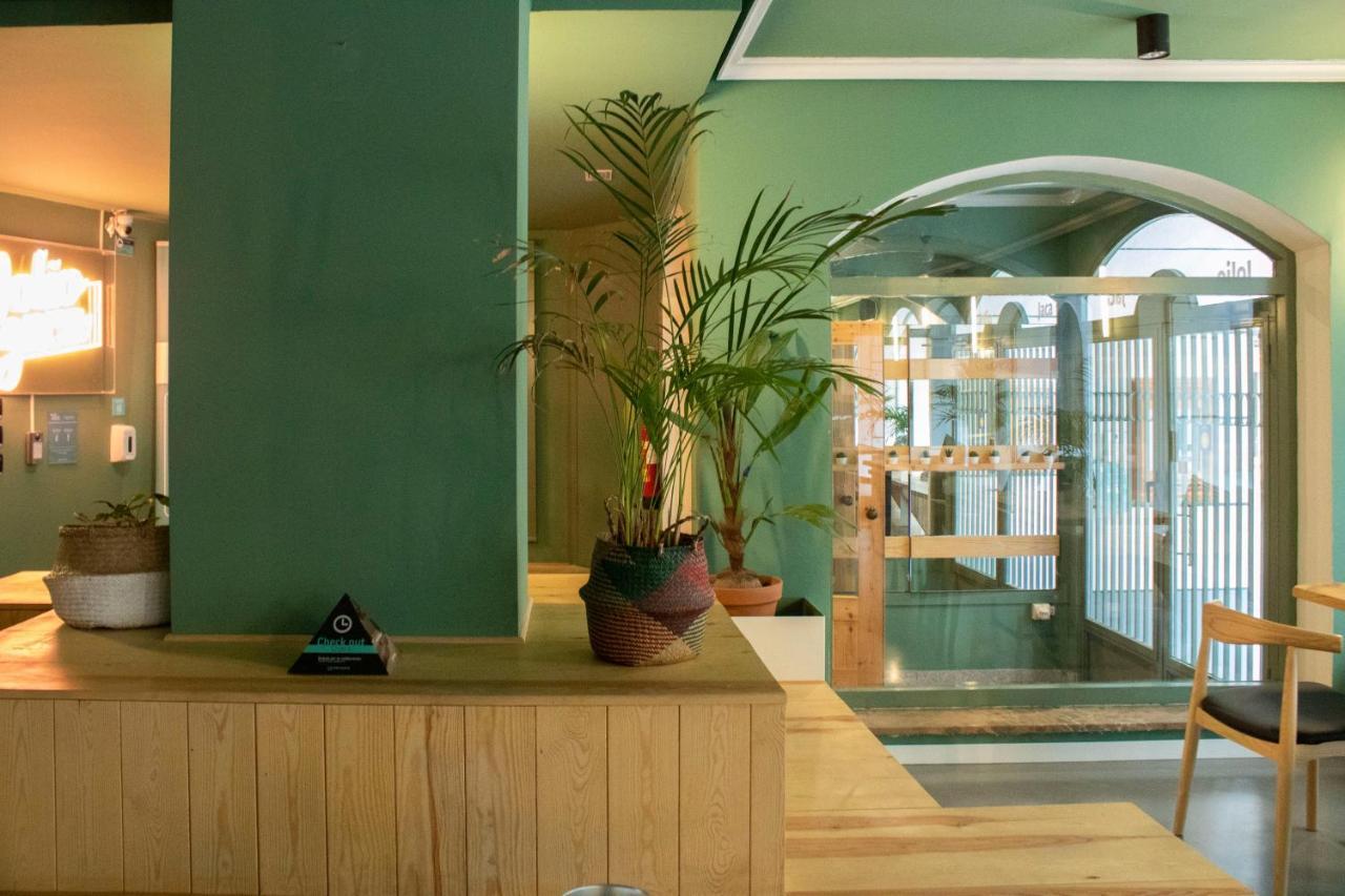 Hotel Alda Jolio Jaca Bagian luar foto