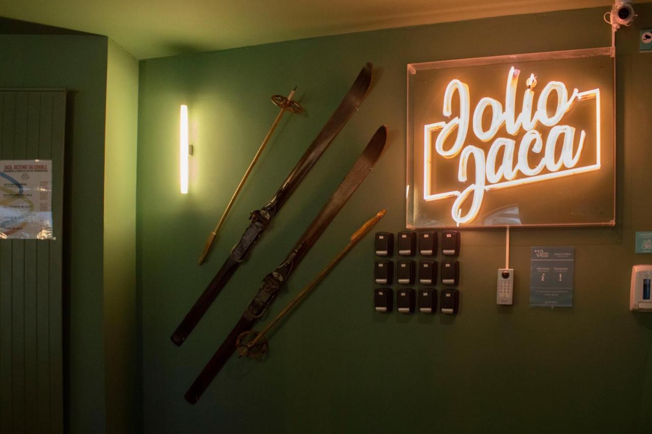 Hotel Alda Jolio Jaca Bagian luar foto