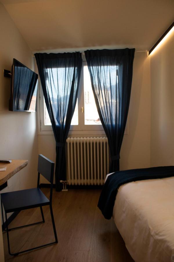 Hotel Alda Jolio Jaca Bagian luar foto