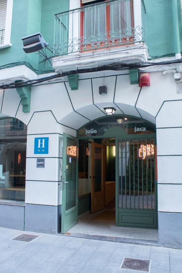 Hotel Alda Jolio Jaca Bagian luar foto