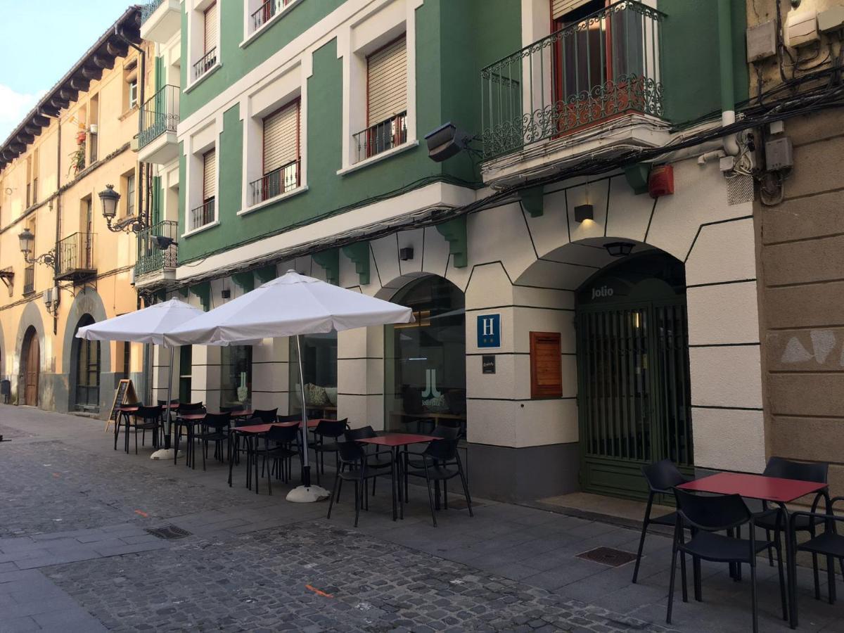 Hotel Alda Jolio Jaca Bagian luar foto