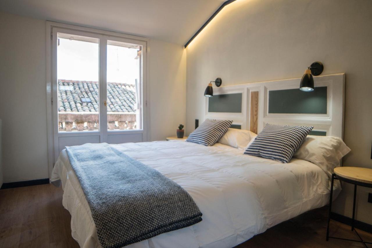 Hotel Alda Jolio Jaca Bagian luar foto