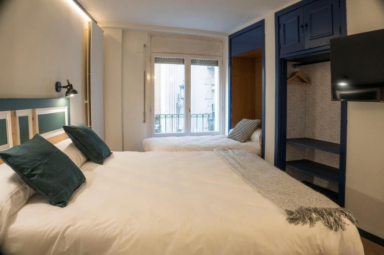 Hotel Alda Jolio Jaca Bagian luar foto