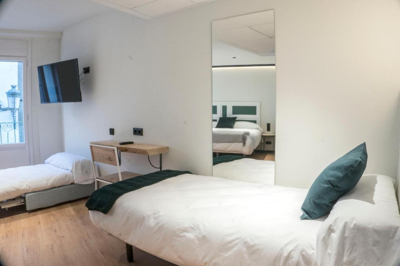 Hotel Alda Jolio Jaca Bagian luar foto